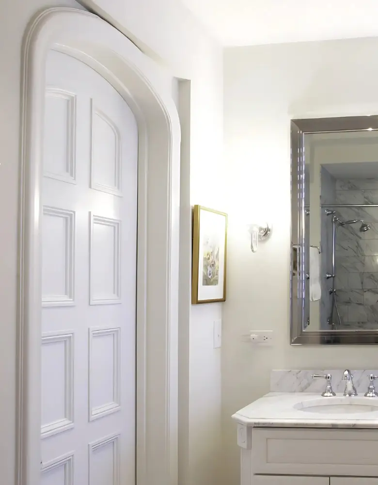 White lacquer fluted custom vanity, Chicaog, IL